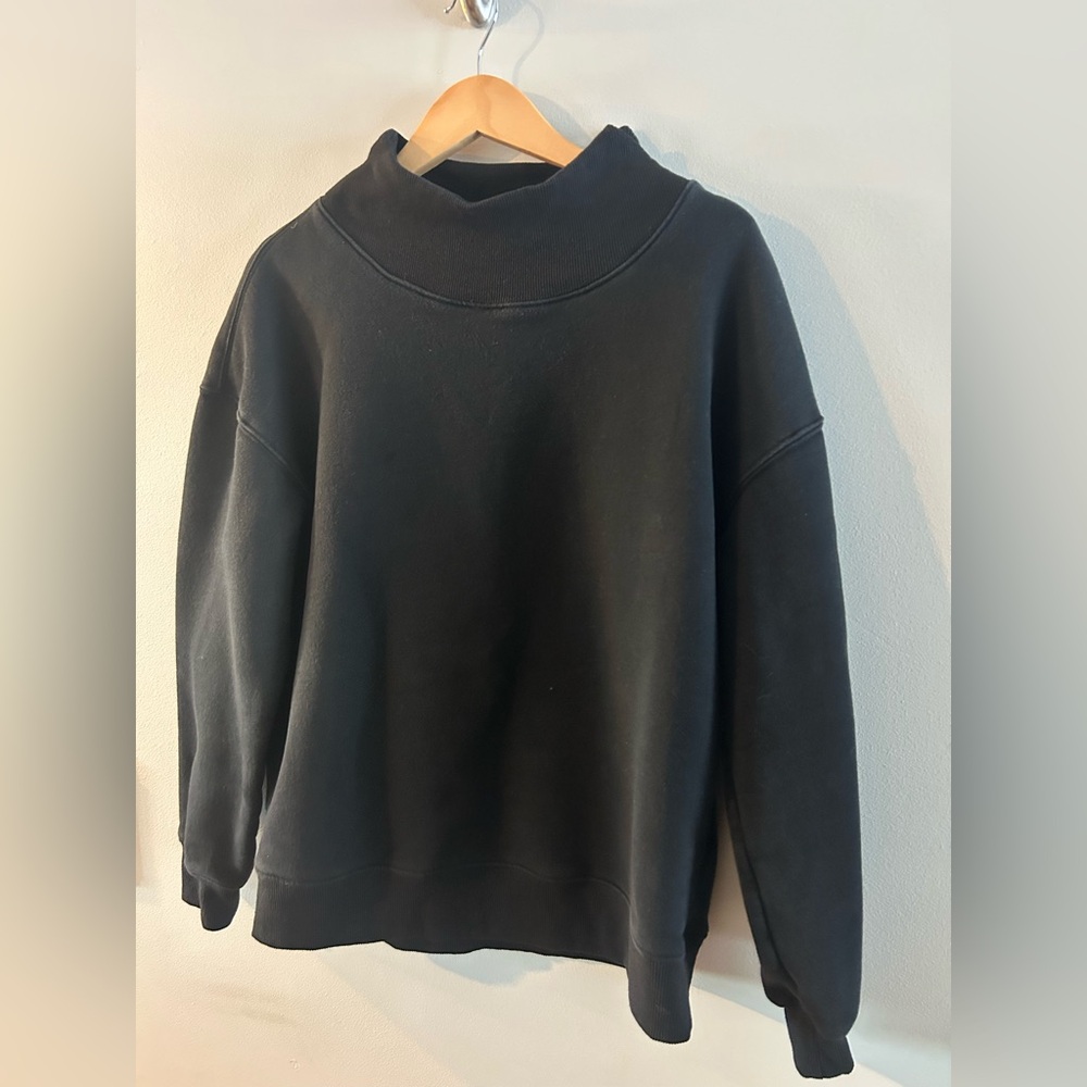 Black Women's Wide Mock/Turtleneck Sweatshirt